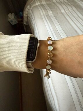 Mariana Bracelet with Opalescent crystals - Women Jewelry